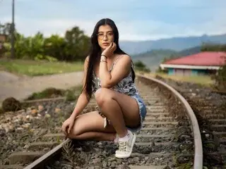 Lucy_Mynds  live sex cam