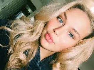 BlondeBelleXo  live sex cam