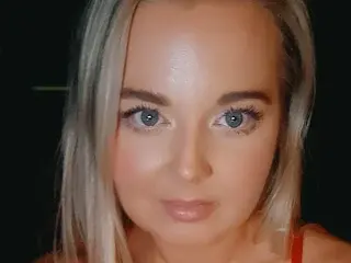 JessicaG69  live sex cam