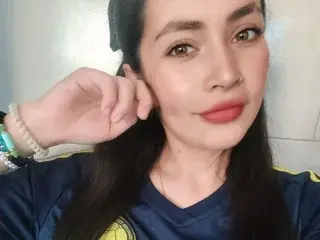 Latinawildhot  live sex cam