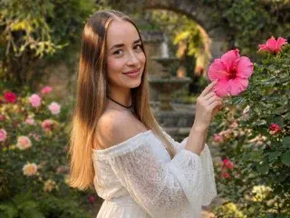 HelenHis  live sex cam