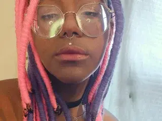 Cinnabunbunnz  live sex cam