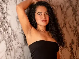 ZyaraDelune  live sex cam