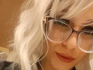 AdelayMay  live sex cam