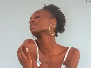 AnnieMoon27  live sex cam