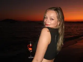 DevilblondeUK  live sex cam