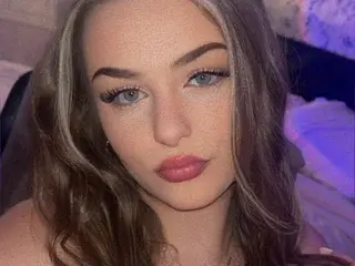 MissThiccc  live sex cam