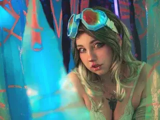 Cina_moon  live sex cam