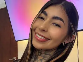 Valkiriarosse  live sex cam