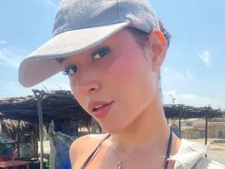Azulhorny  live sex cam