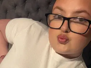 LottieRoseX  live sex cam