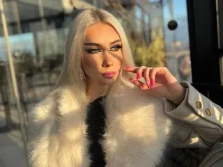 Isabella_bab  live sex cam