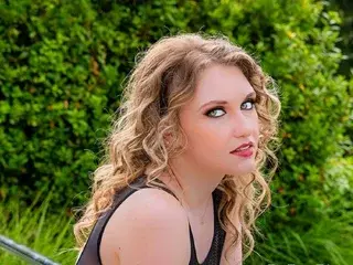 LynaJade  live sex cam