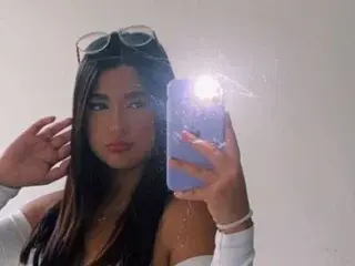 Sunnie_of  live sex cam