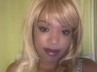 Thekelliecapri  live sex cam