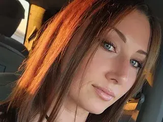 BlairHarper20  live sex cam