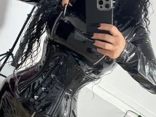 SerrenaOwner  live sex cam