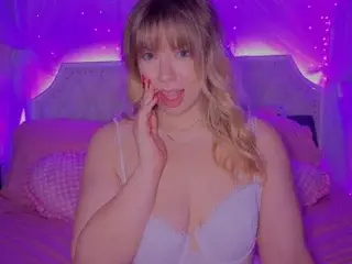BlondieBliss  live sex cam