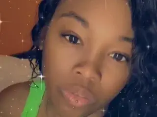 KiwiiBabii  live sex cam