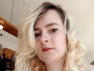 LauraMagicX  live sex cam