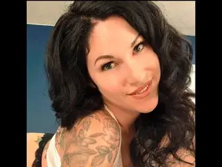 MissSweetCream  live sex cam
