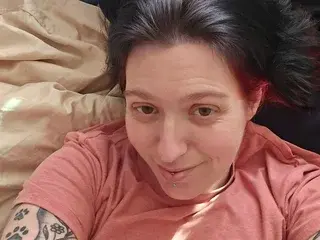 Rubyred48  live sex cam