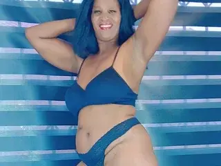 BLACKMILFxXx  live sex cam