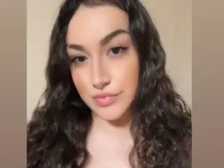 Xocamila19  live sex cam