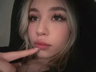 SidneySween19  live sex cam