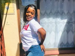 APPLEASSDIVA25  live sex cam