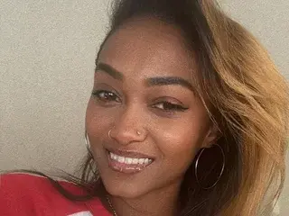 JadeDillin  live sex cam