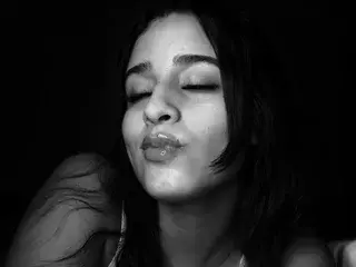 SaraPrinse  live sex cam