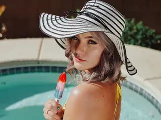 Missygirllasvegas  live sex cam