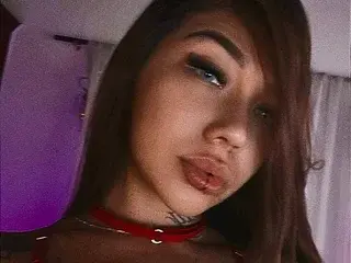 PerlaaQueen  live sex cam