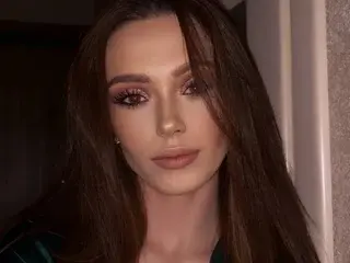 CuttiRenne  live sex cam