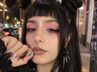 BizzyNoar19  live sex cam