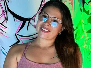 KinkyEsmerald  live sex cam