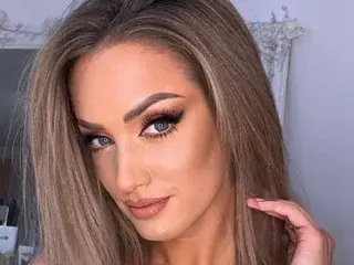 VanesszaWilliams  live sex cam