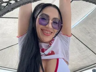 CamilleJuicy  live sex cam