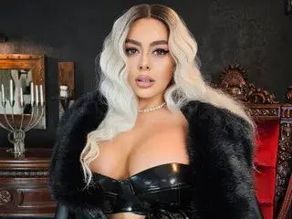 ChloeVee  live sex cam