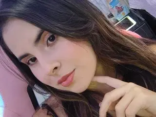 Brandyjhonson  live sex cam