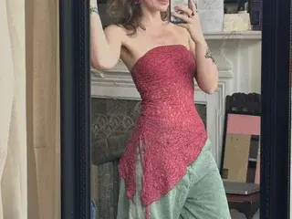 Thehairygoddess  live sex cam