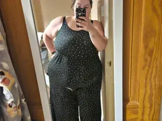 ThickNTeasy  live sex cam