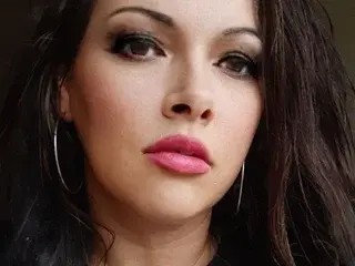 Deluxepussy  live sex cam