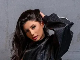 Chloe_Sin  live sex cam