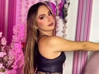 Leah_moon11  live sex cam