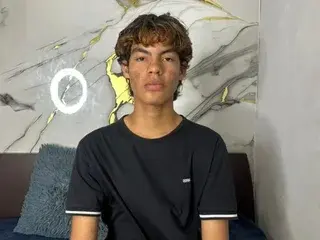 MartiinRoss  live sex cam
