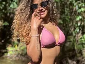 RiriWilde  live sex cam