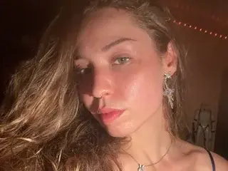 Wolffoxxy  live sex cam