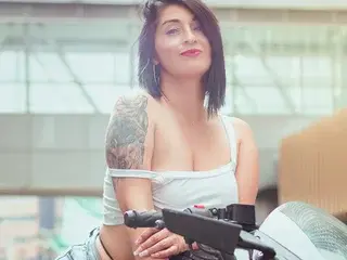 Karen_lennox  live sex cam